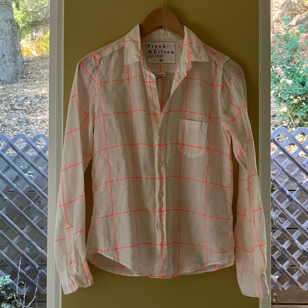 Frank & Eileen Barry Linen Button-Down Shirt